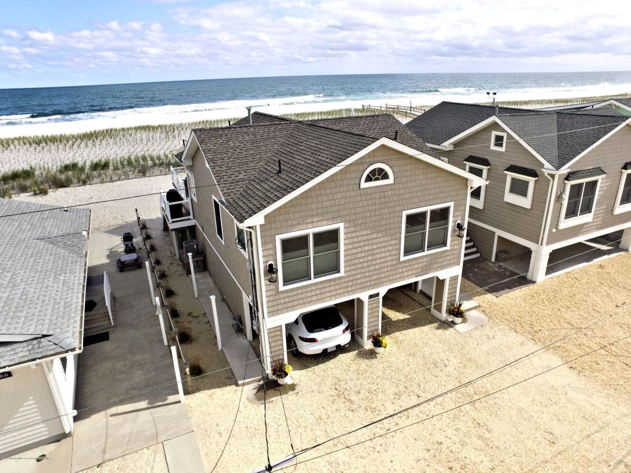 3262 Seaview Road - Photo 1