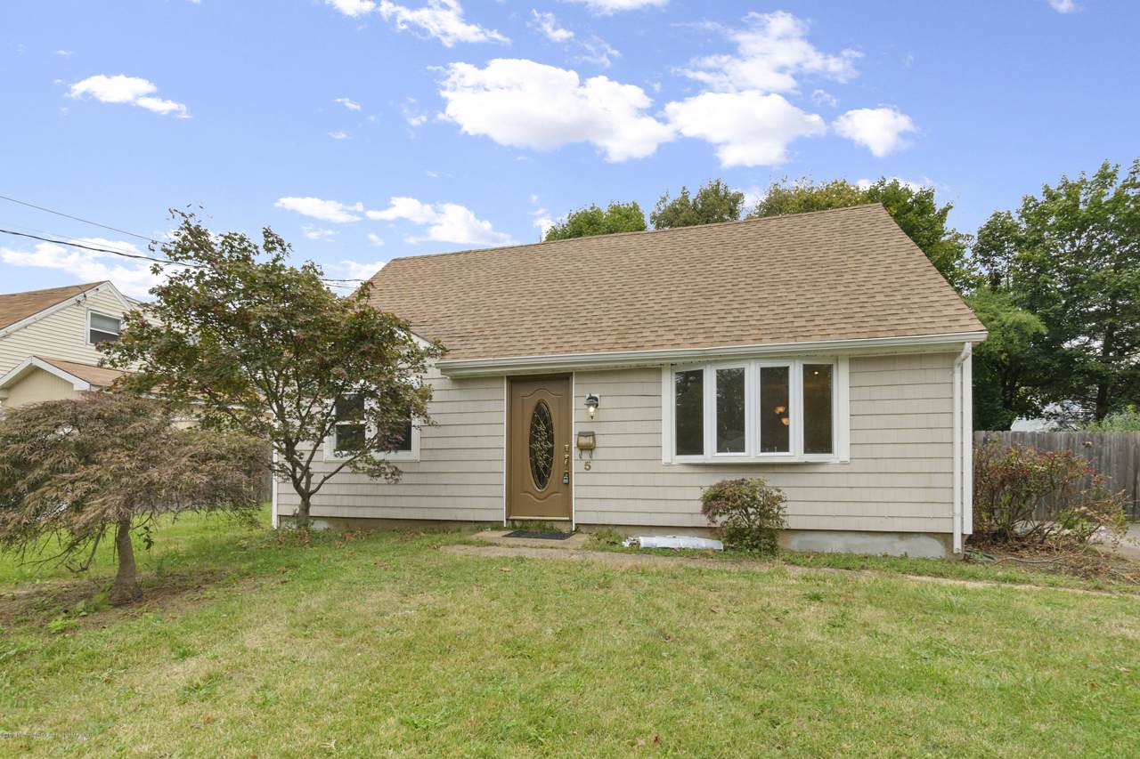 5 Steven Avenue - Photo 1 5 Steven Avenue - Photo 1