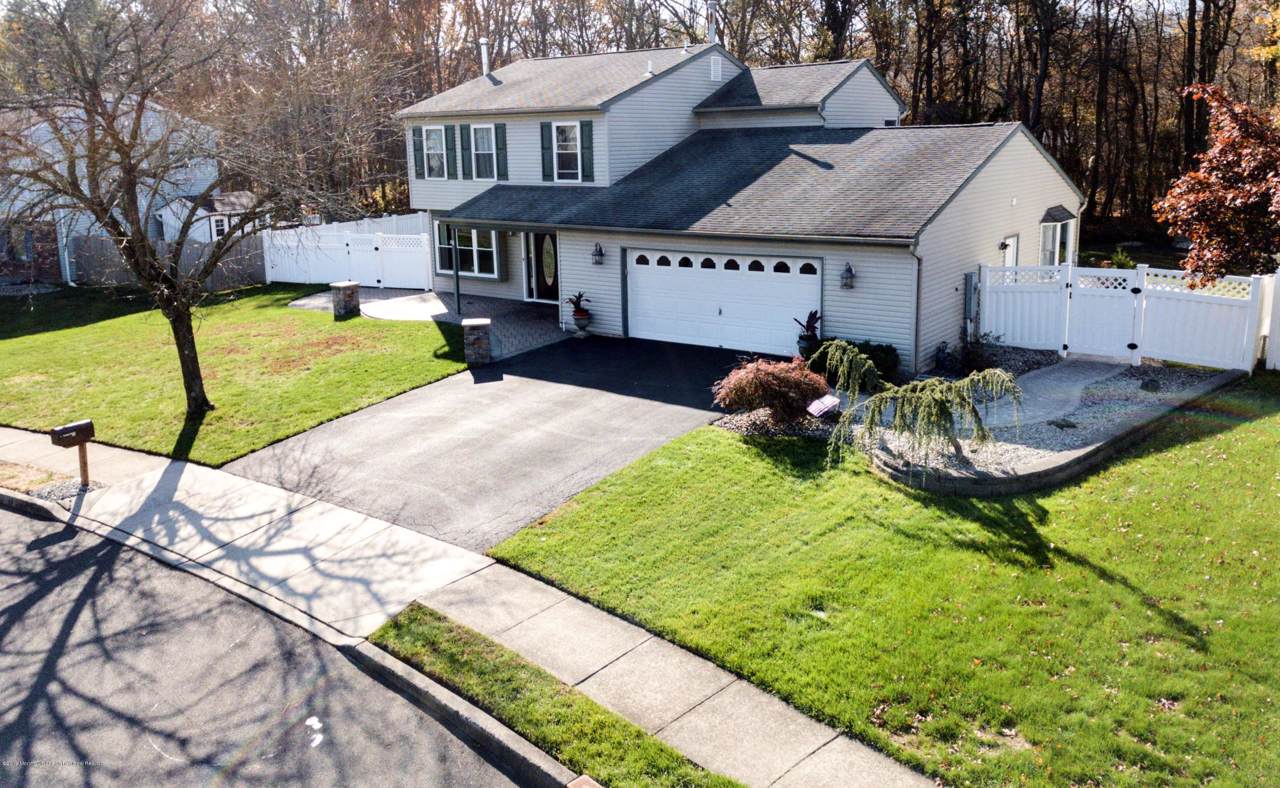 44 Yellowstone Lane - Photo 1
