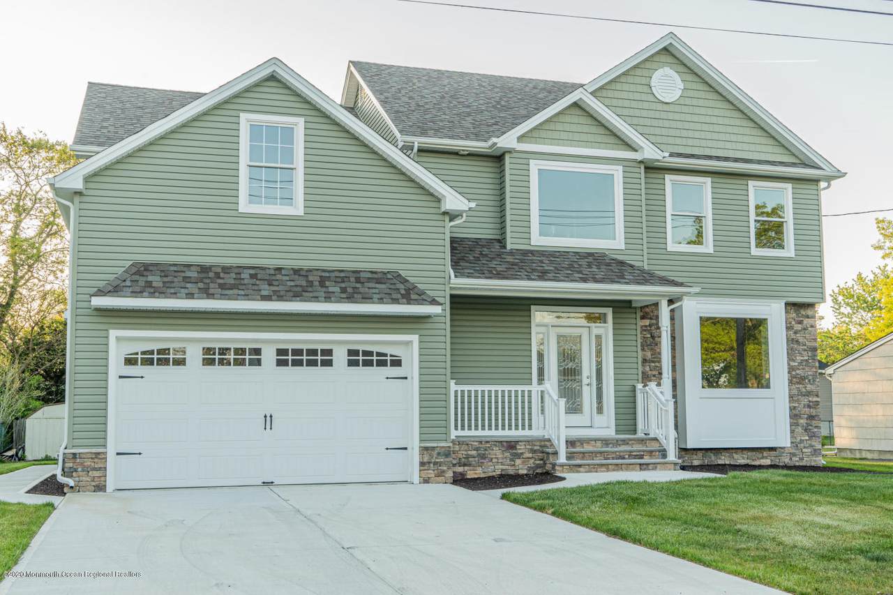 495 Roland Avenue - Photo 1