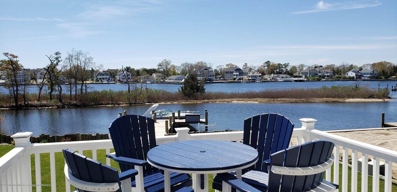 693 Harbor Road - Photo 1