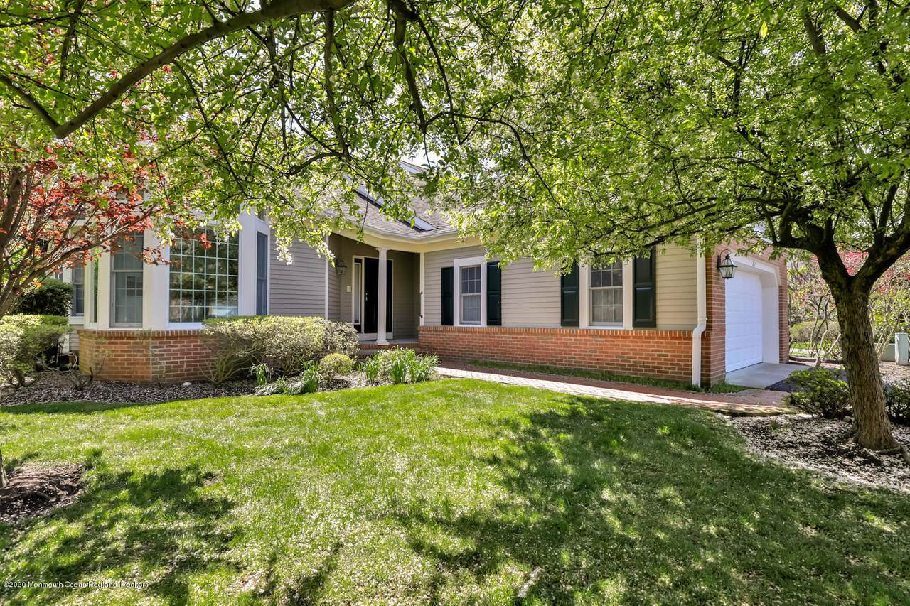 212 Heritage Court - Photo 1