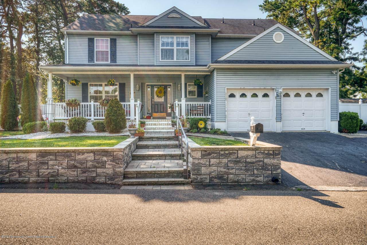 1333 Anchor Avenue - Photo 1