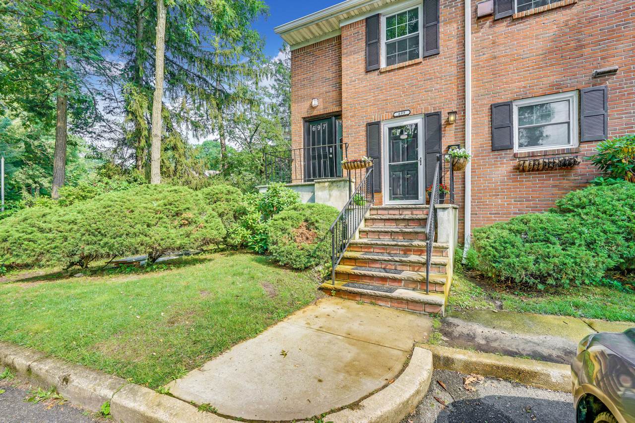 697 Lake Drive - Photo 1