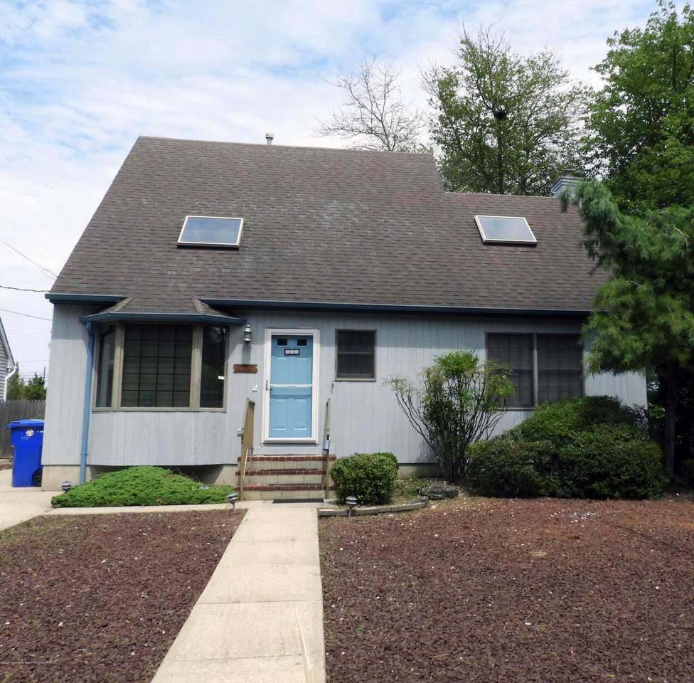 753 Garfield Avenue - Photo 1