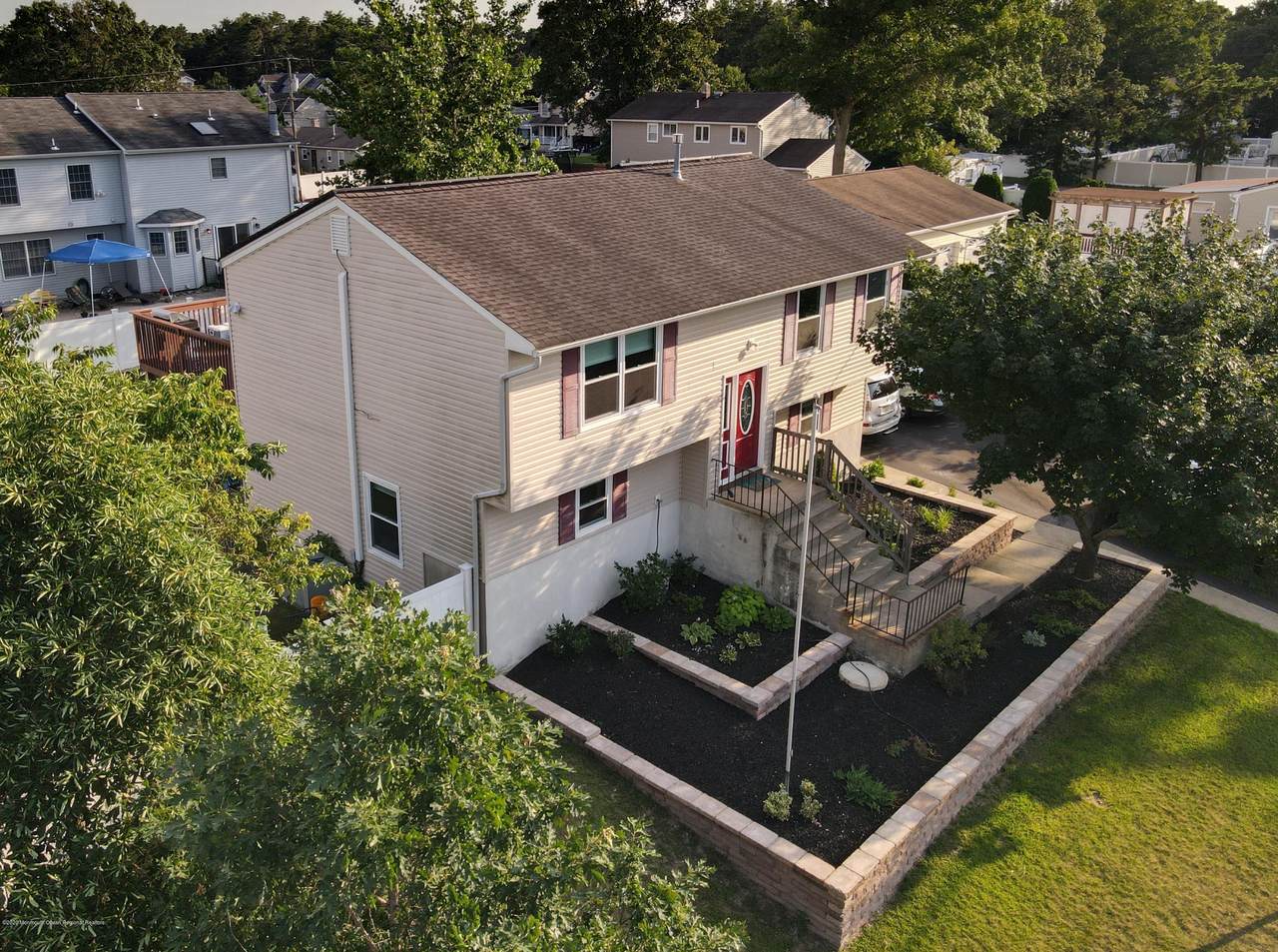 2116 4th Avenue - Photo 1