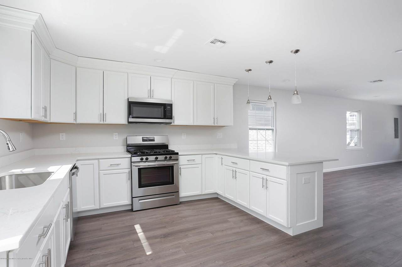 62 Bayview Avenue - Photo 1