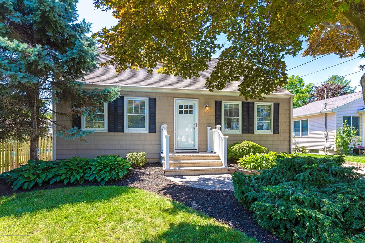 904 Ellison Avenue - Photo 1