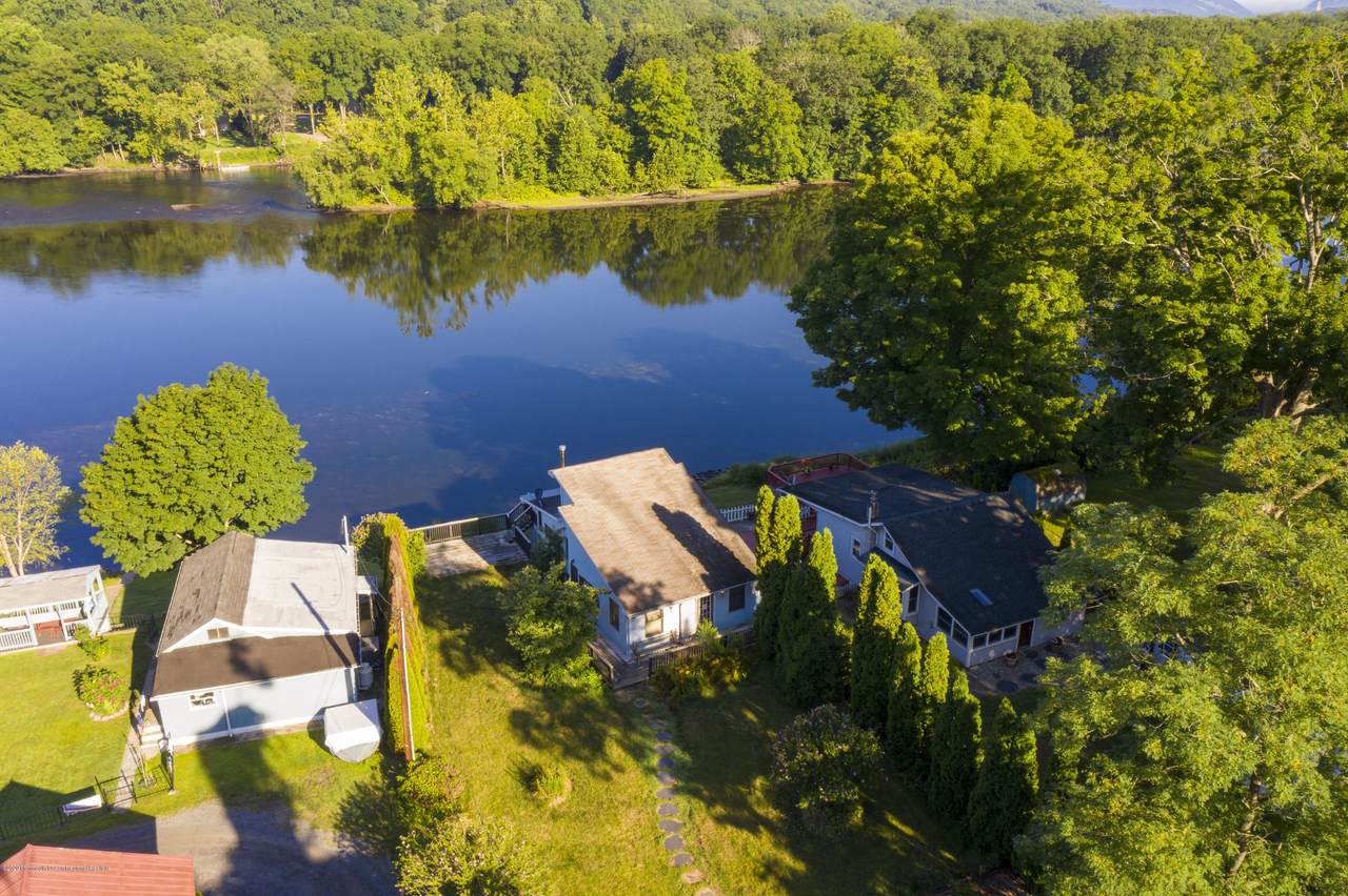 4 Midland Avenue - Photo 1