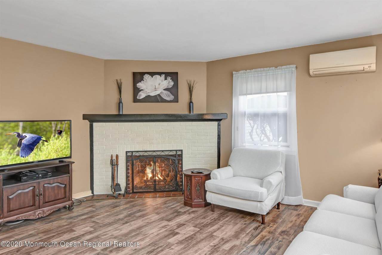 4 Miriam Drive - Photo 1