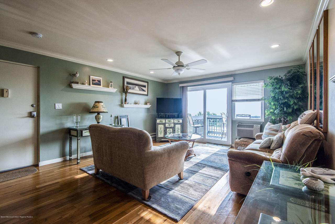 5 Ocean Avenue - Photo 1