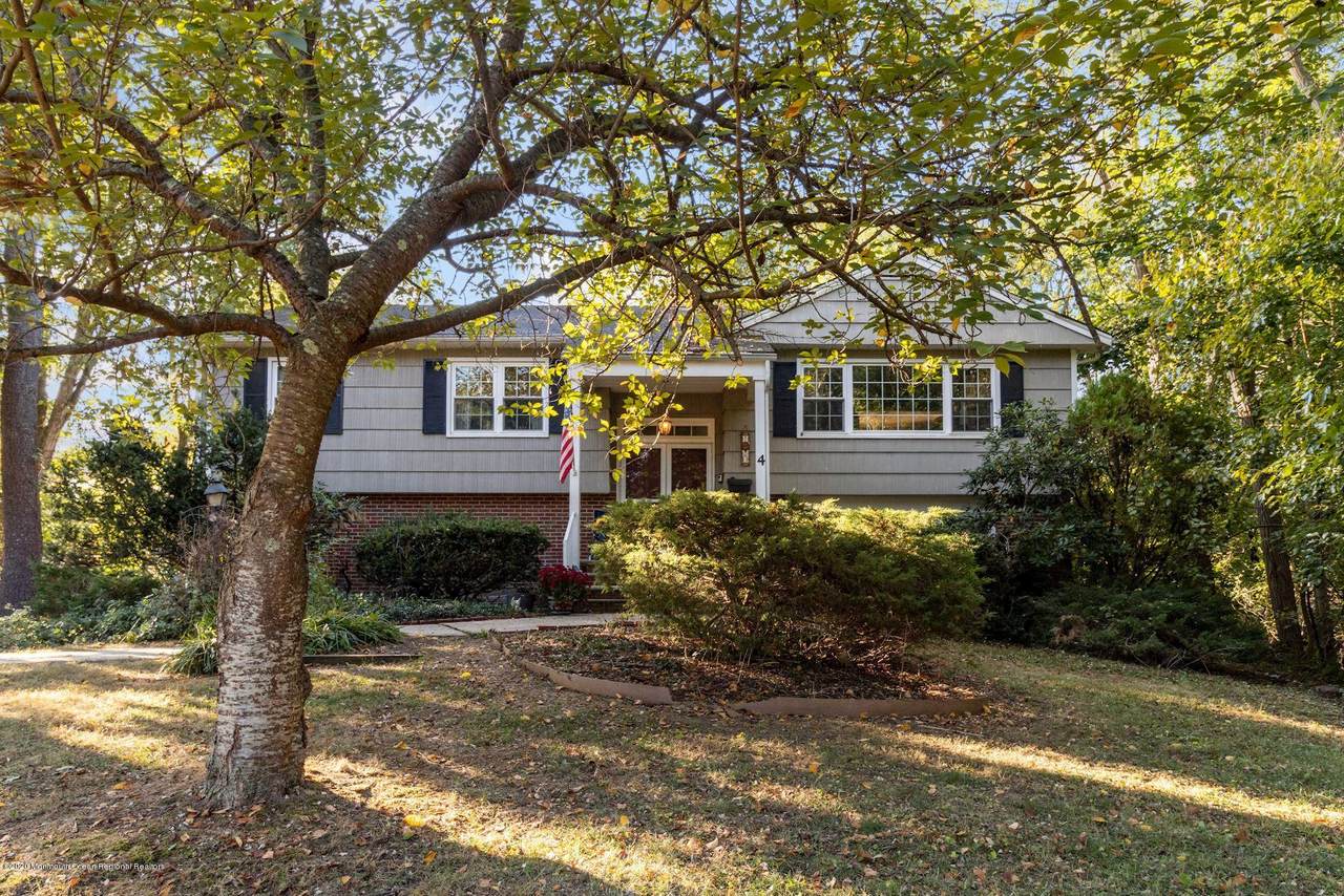 4 Hampton Drive - Photo 1