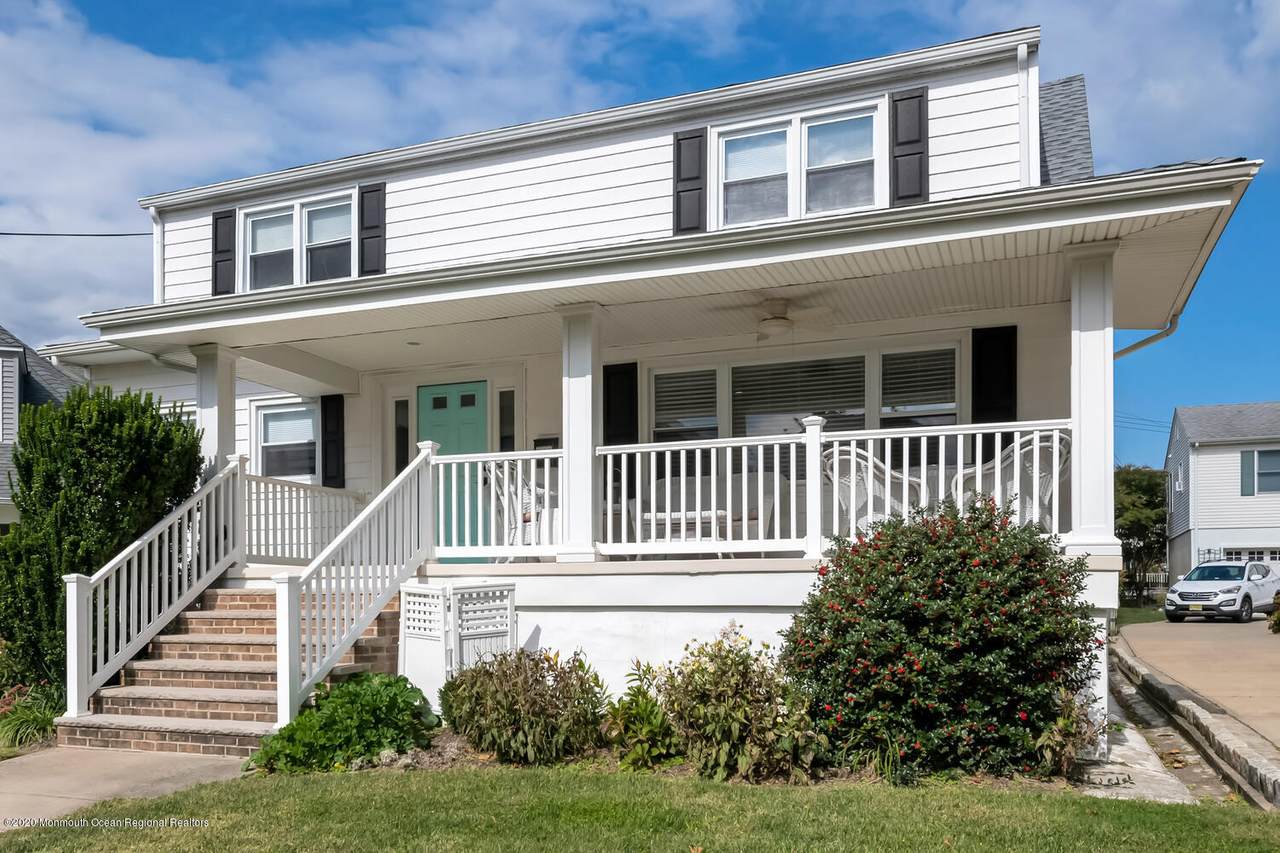 214 Lareine Avenue - Photo 1