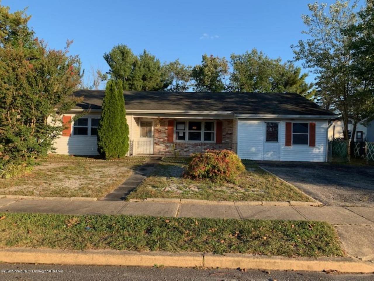 191 Beverly Drive - Photo 1