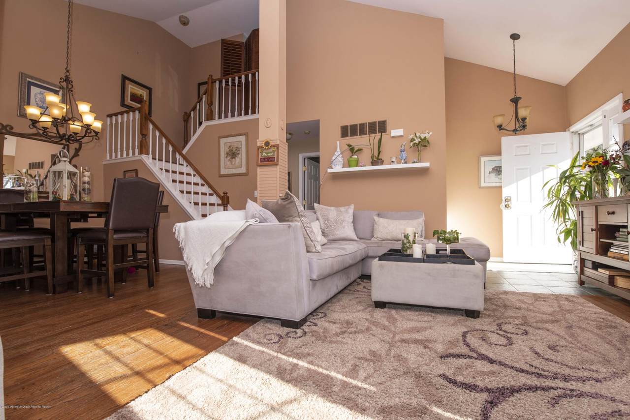 20 Maple Lane - Photo 1