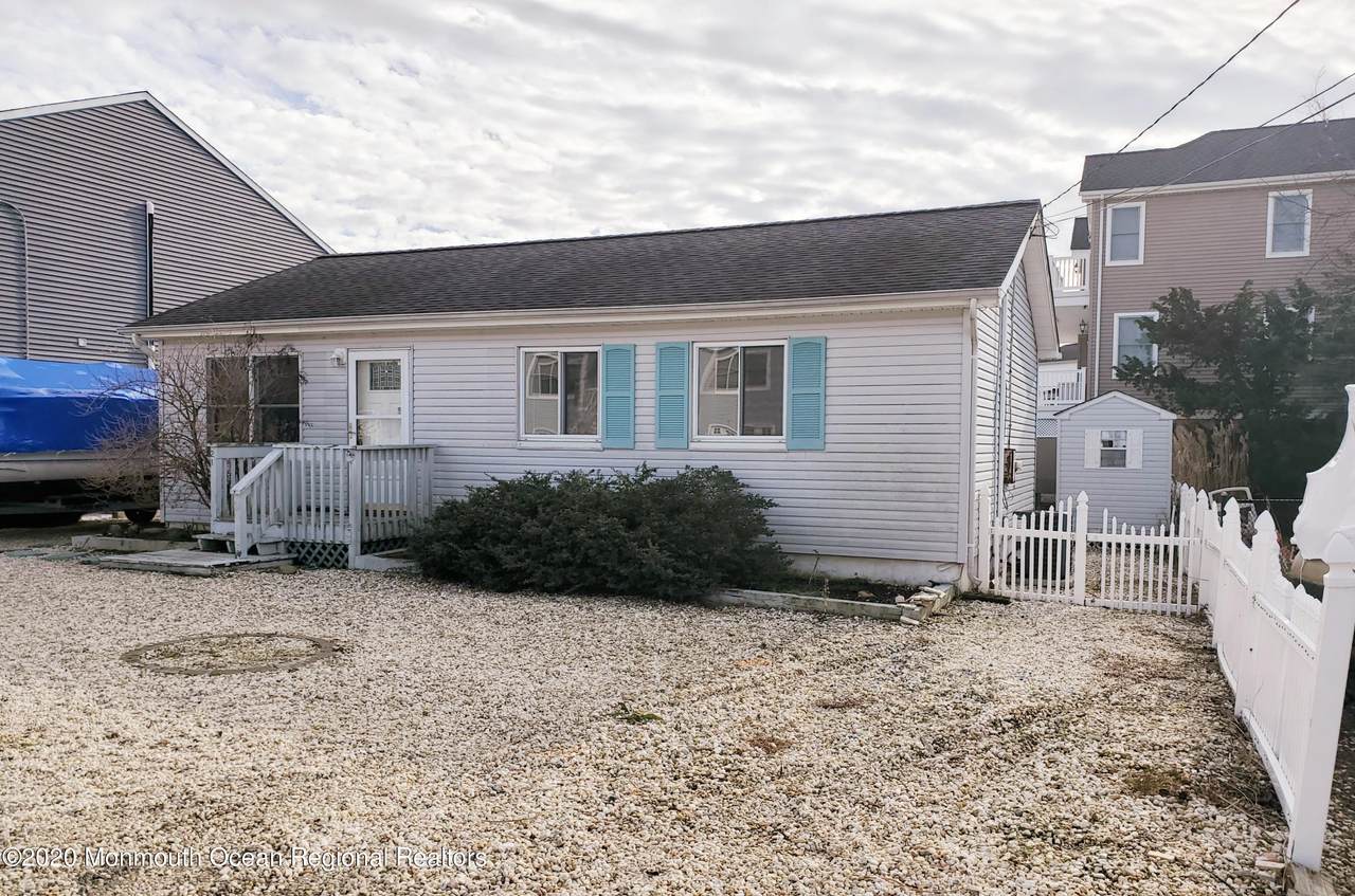 21 Myrtle Drive - Photo 1