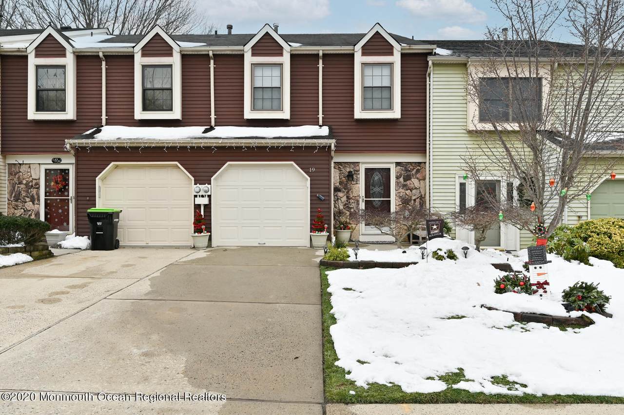 19 Knoll Court - Photo 1