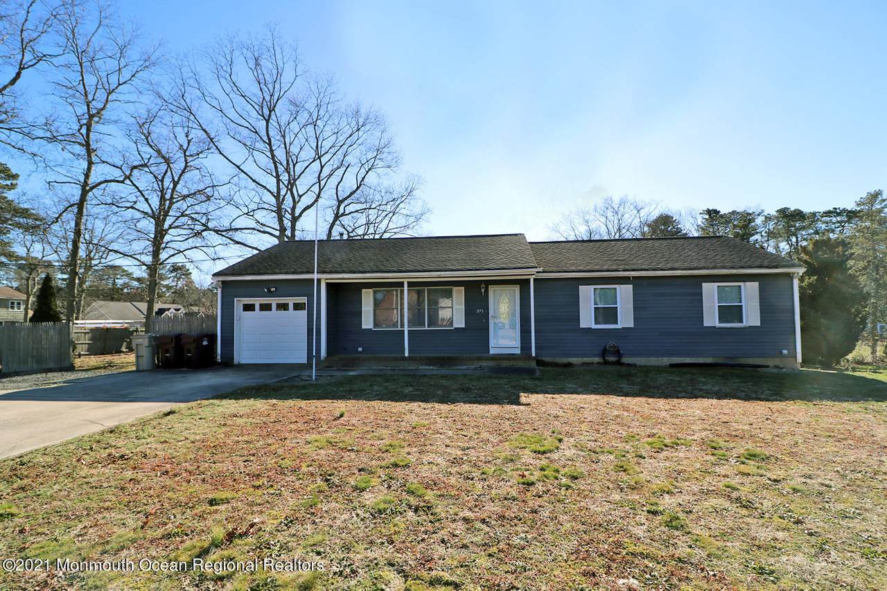 371 Central Boulevard - Photo 1