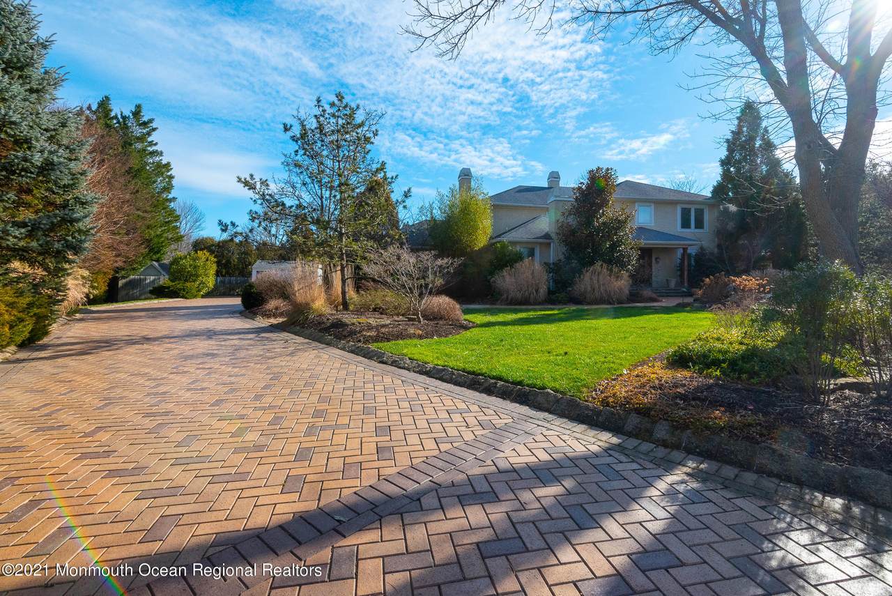 37 Wakefield Court - Photo 1