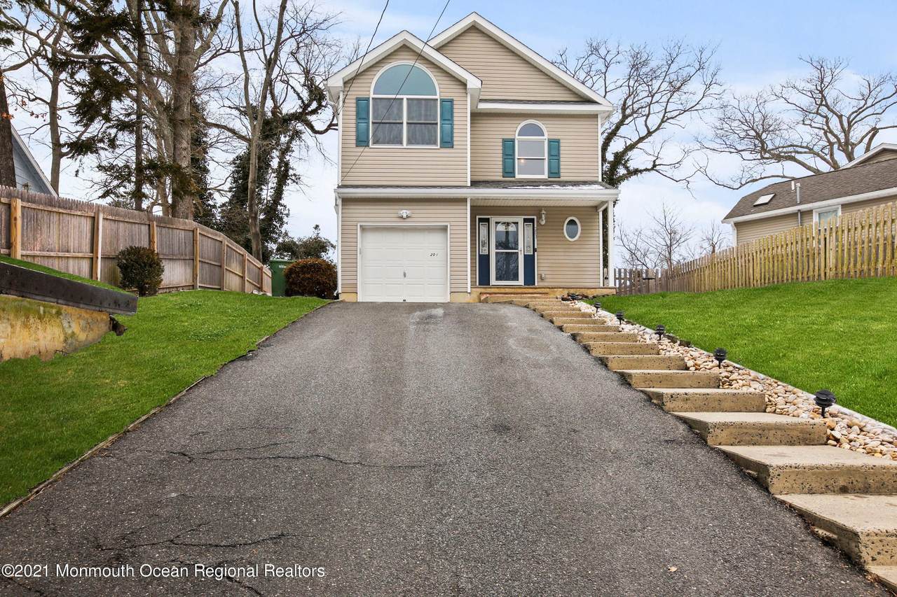 201 Audrey Place - Photo 1