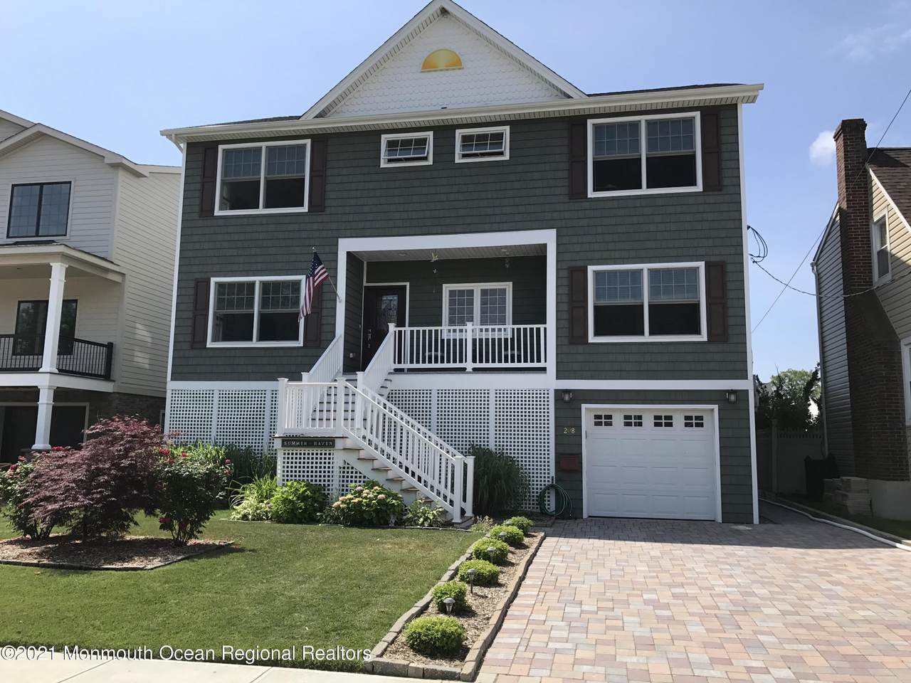 208 Central Avenue - Photo 1