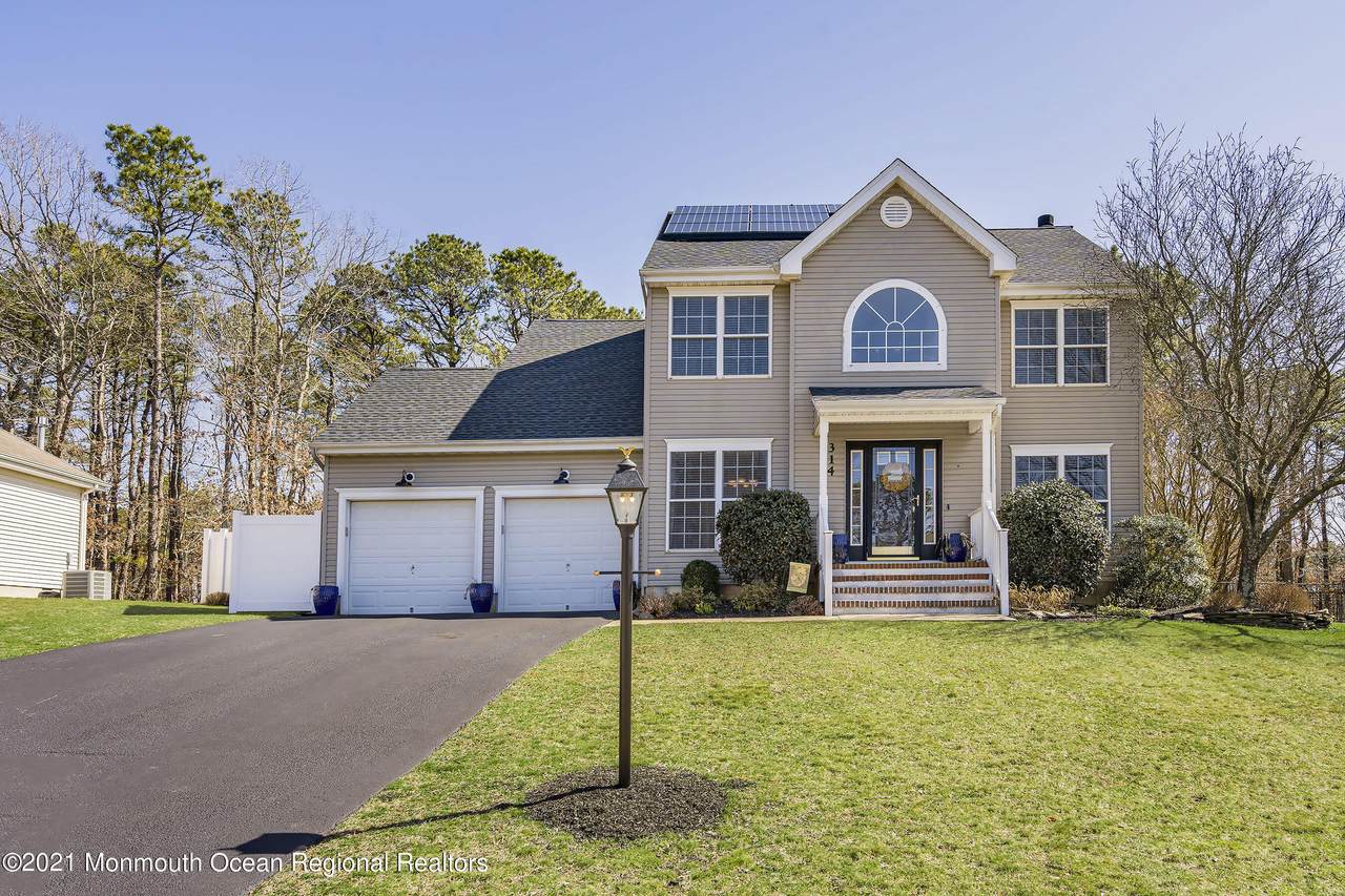 314 Winding Oak Trail - Photo 1