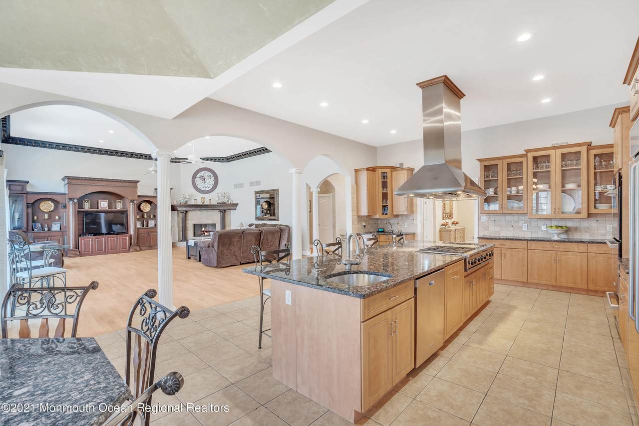 512 Red Hill Road - Photo 1