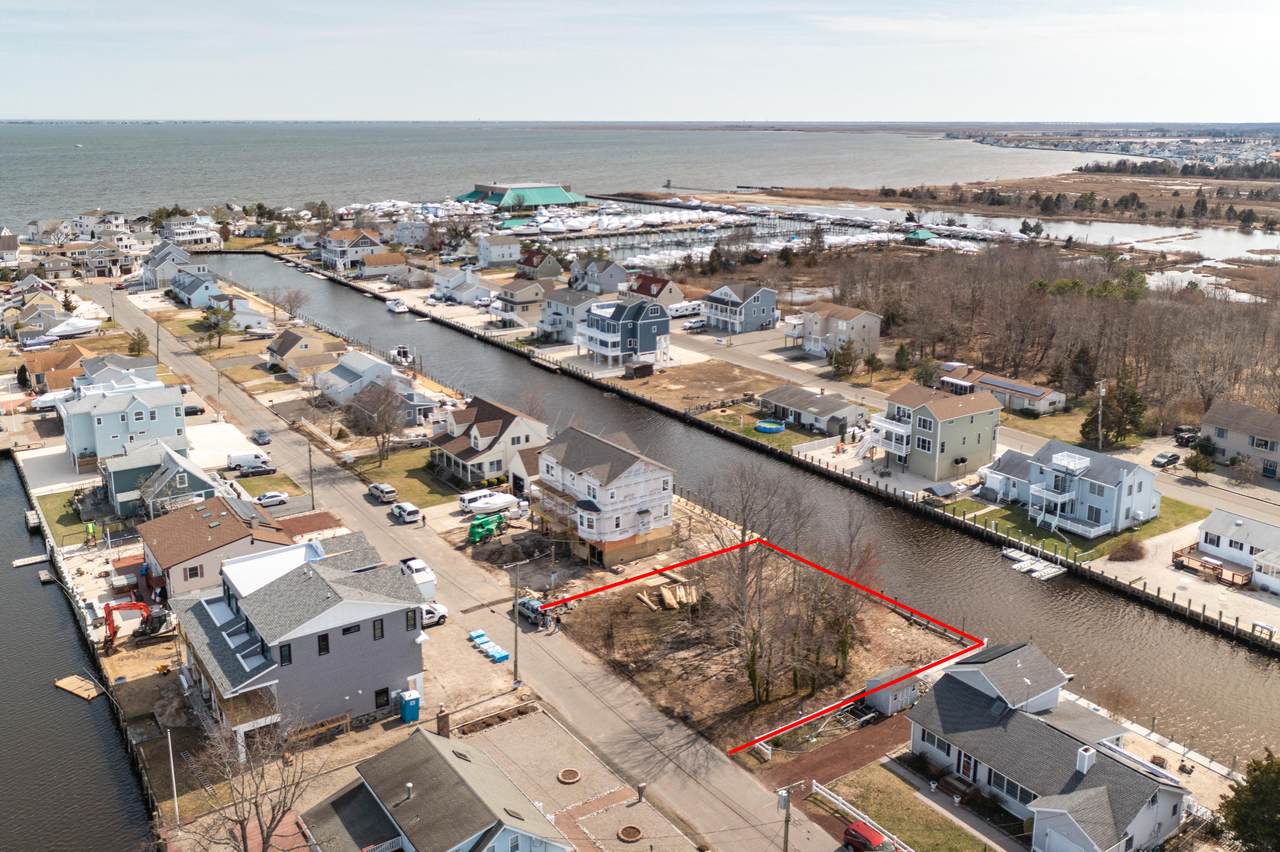 20 Bayview Drive - Photo 1