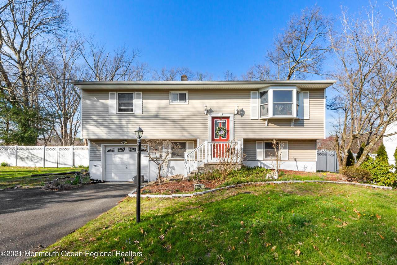 24 Princeton Drive - Photo 1