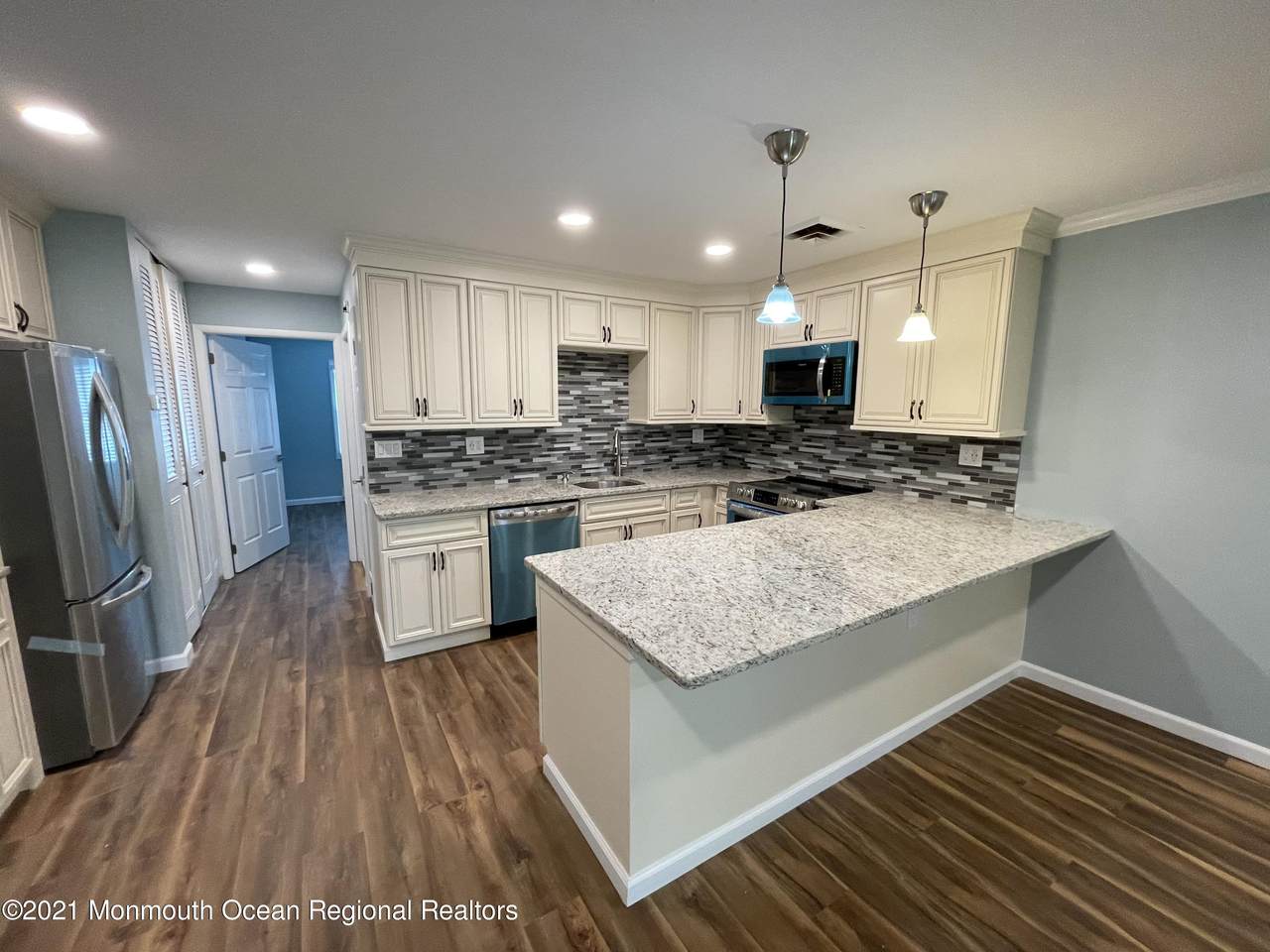 944C Aberdeen Drive - Photo 1