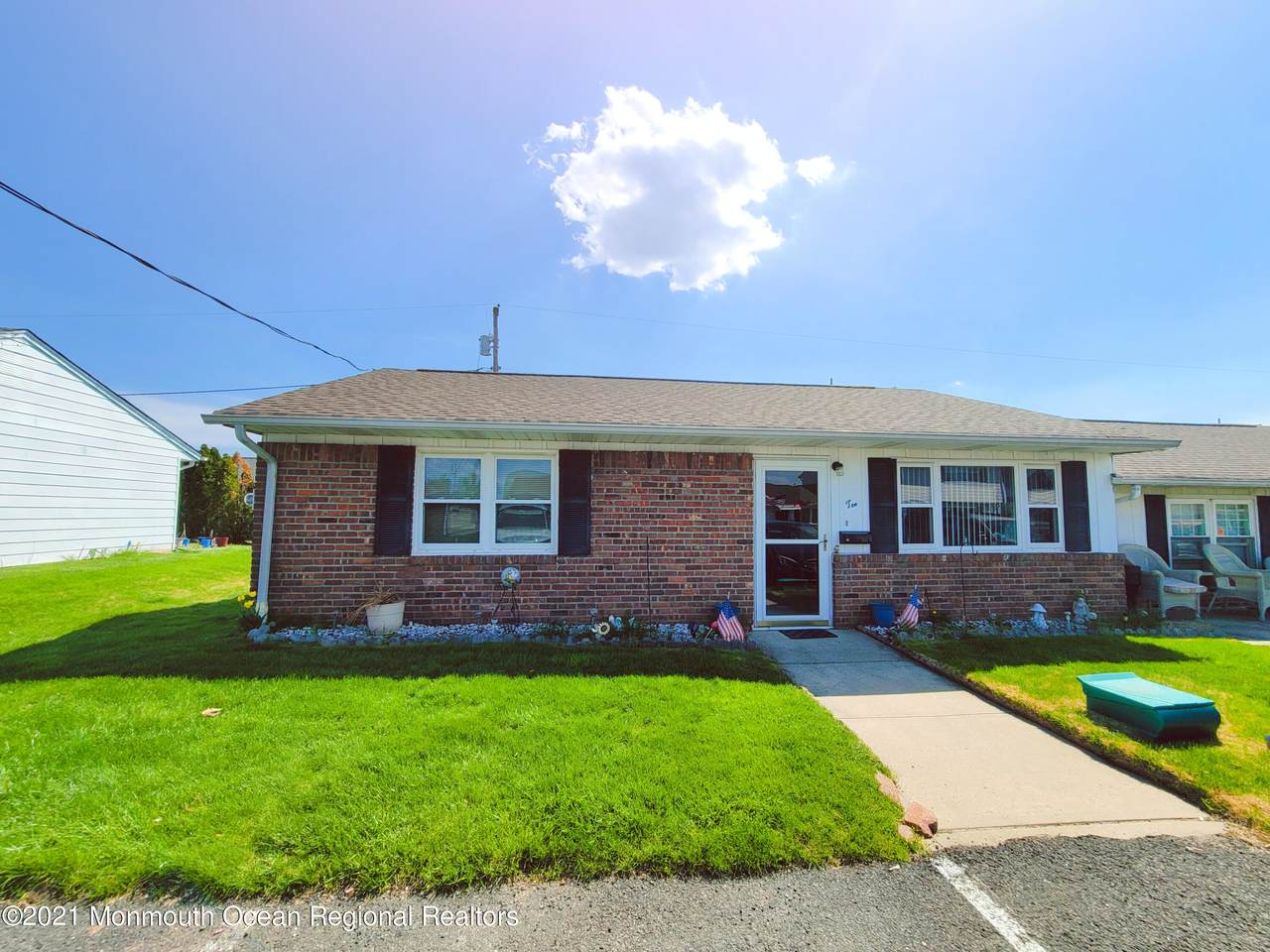 10 Michigan Drive - Photo 1