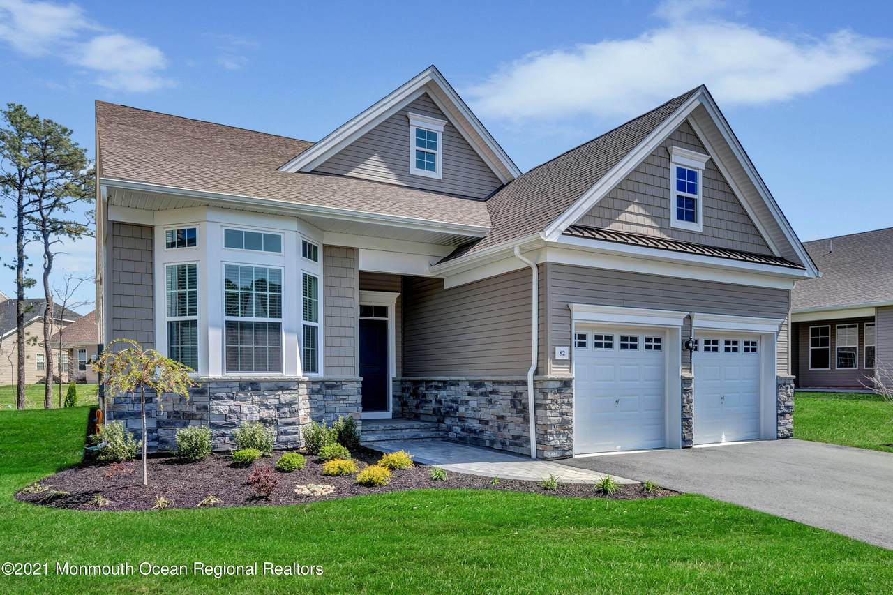 82 Ambermist Way - Photo 1