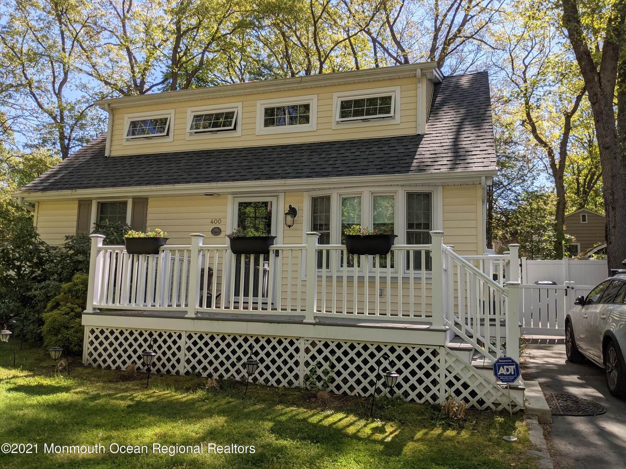 400 Brighton Avenue - Photo 1