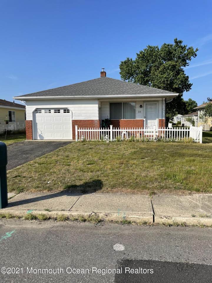 84 Bonaire Drive - Photo 1