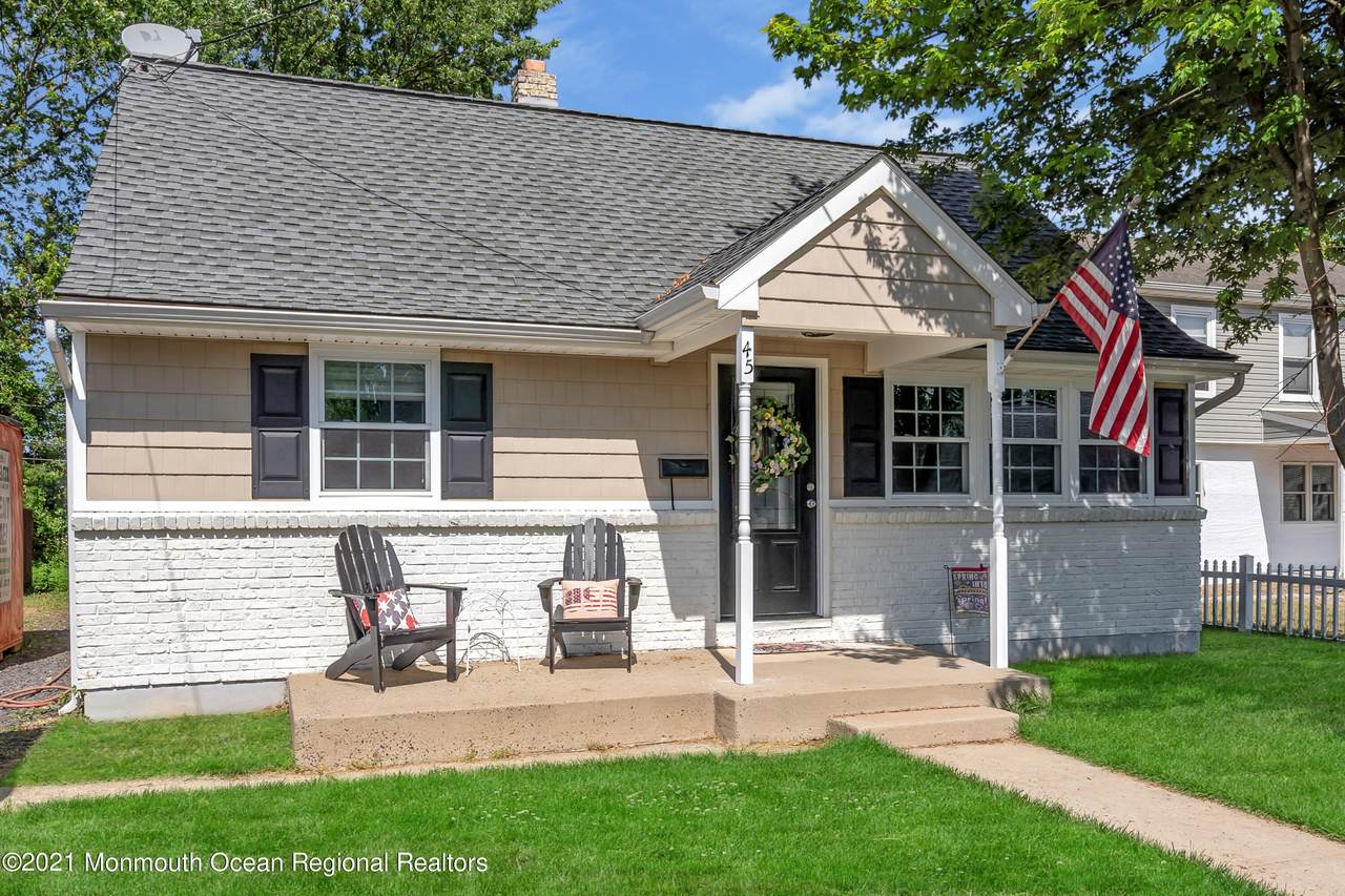 45 Collins Avenue - Photo 1