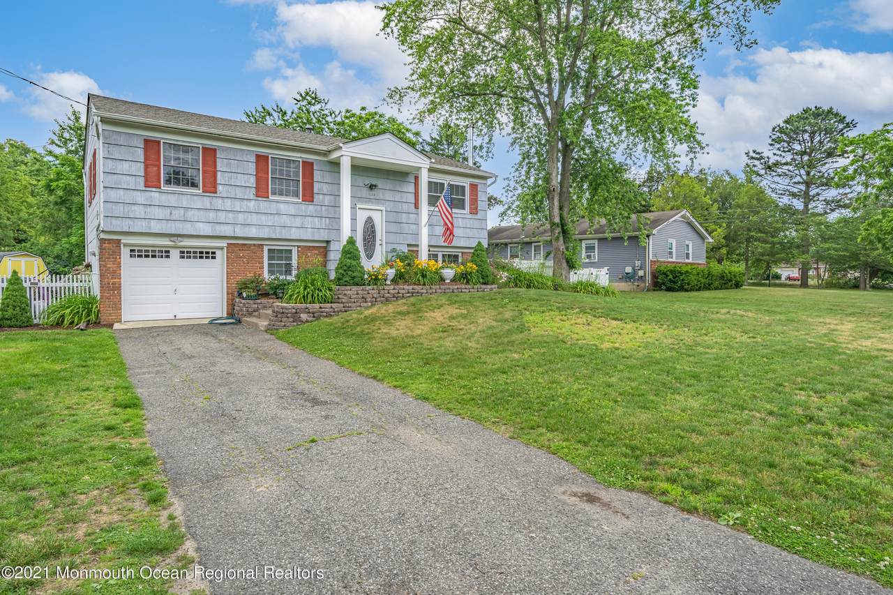 1109 Parkview Lane - Photo 1