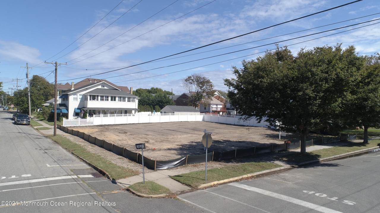 218 11th Avenue - Photo 1