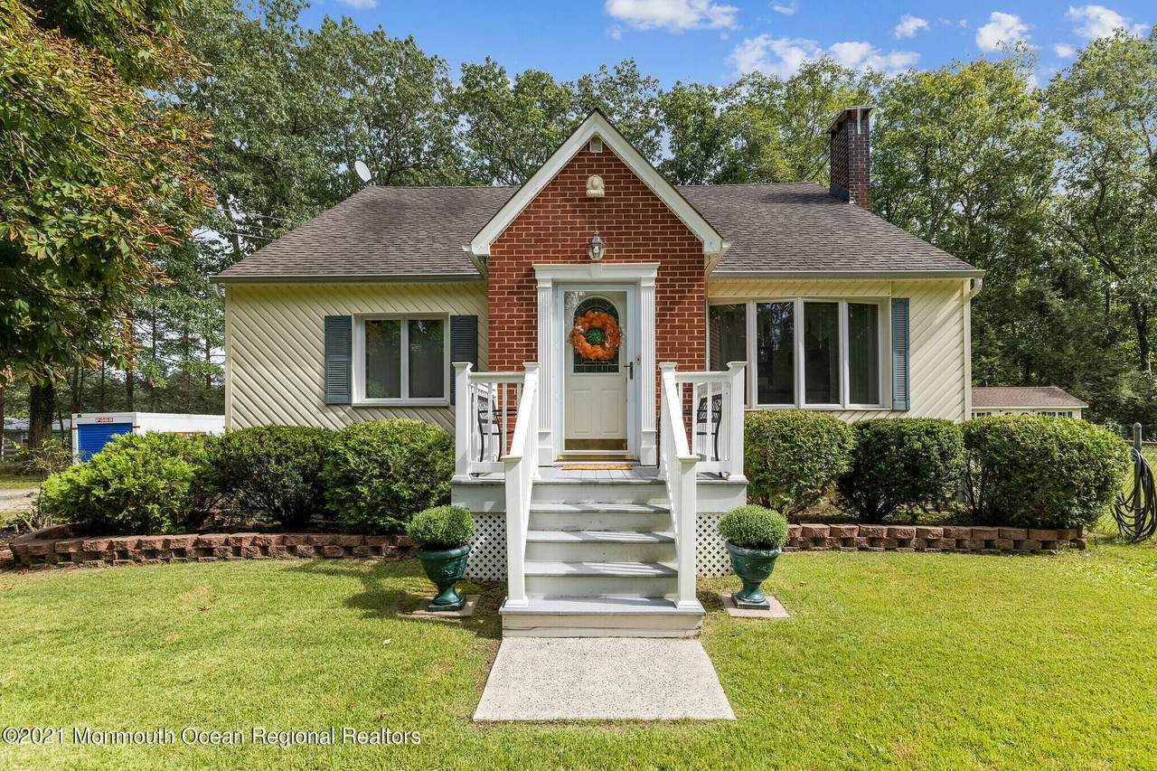 585 Basso Street - Photo 1
