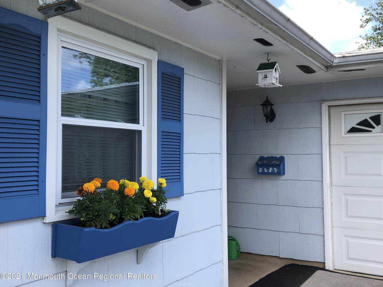 155 Blake Circle - Photo 1