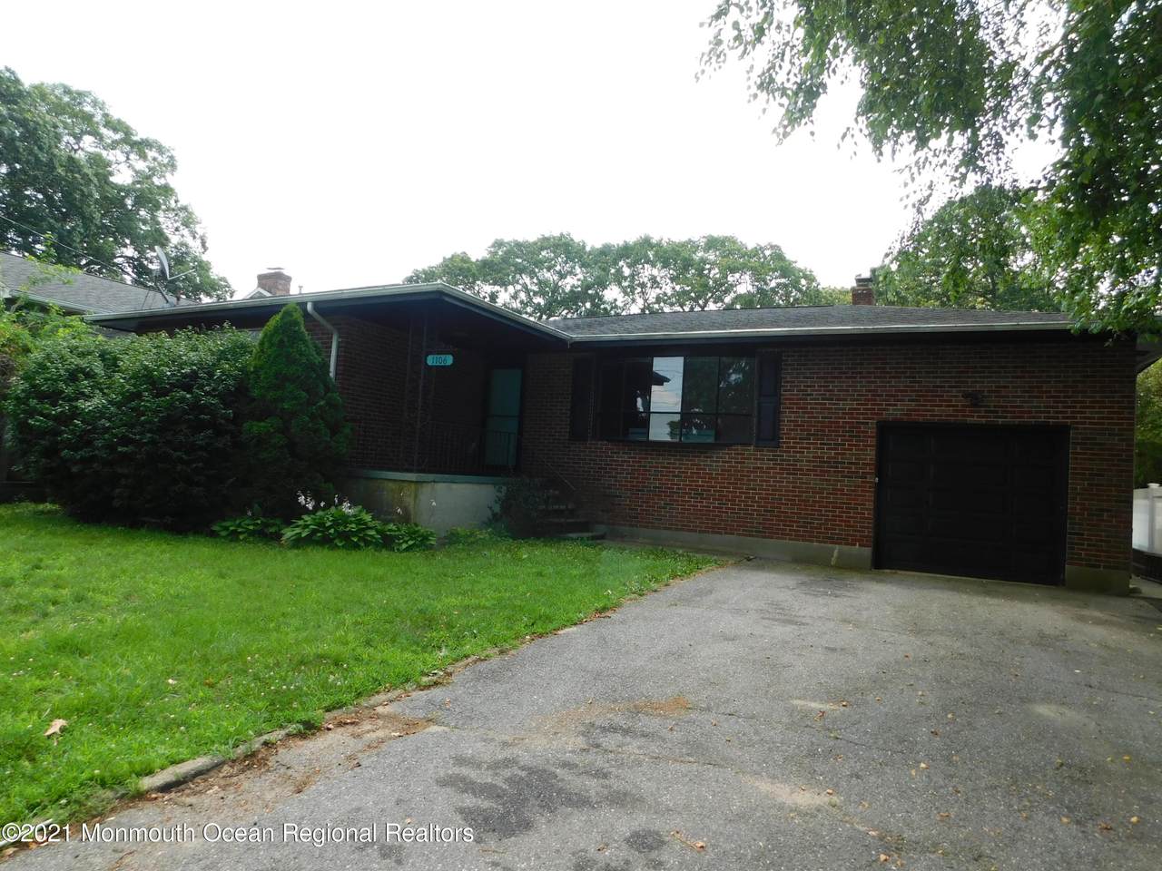 1106 Bradford Drive - Photo 1