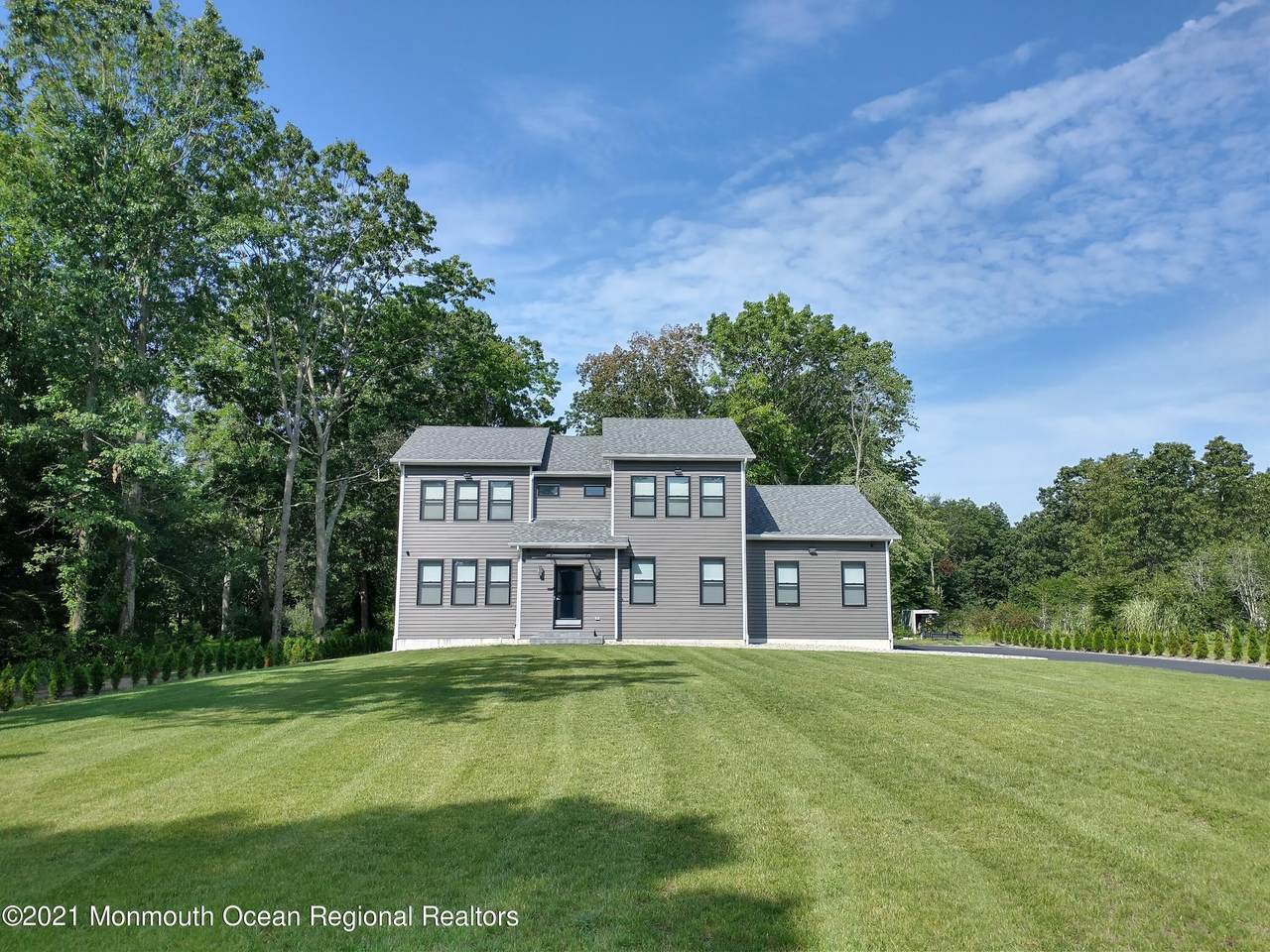 578 Challenger Way - Photo 1