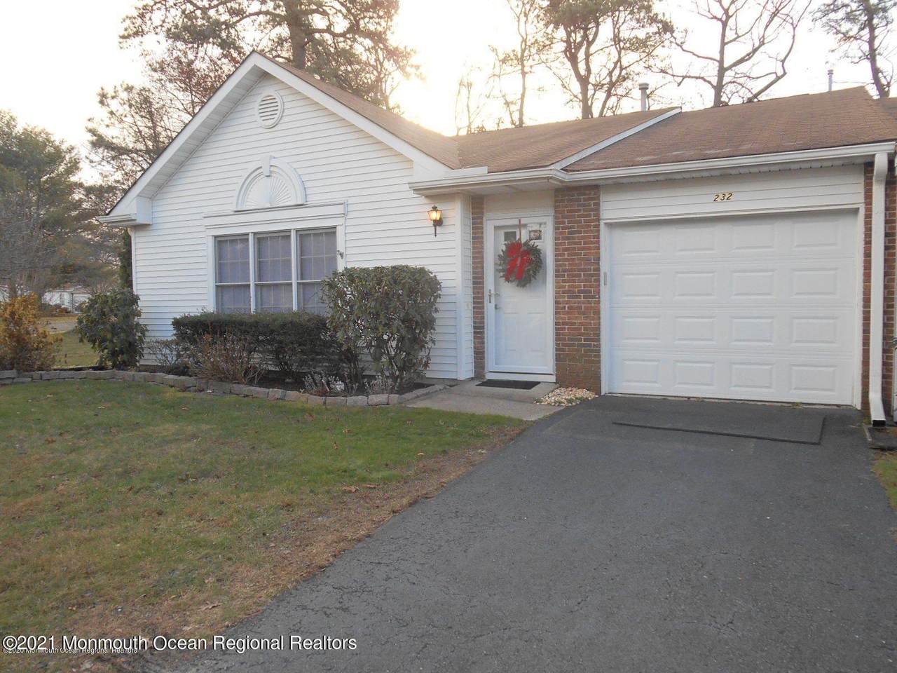 232 Martine Way - Photo 1