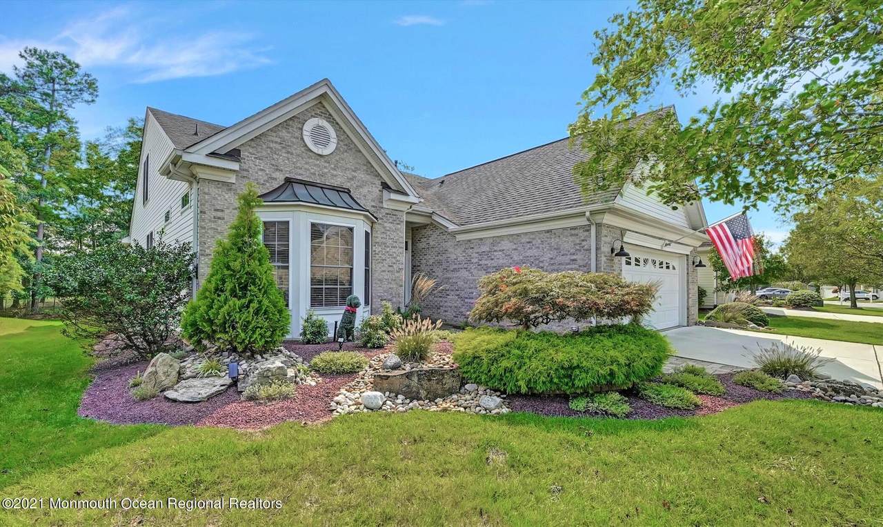 23 Inverness Lane - Photo 1