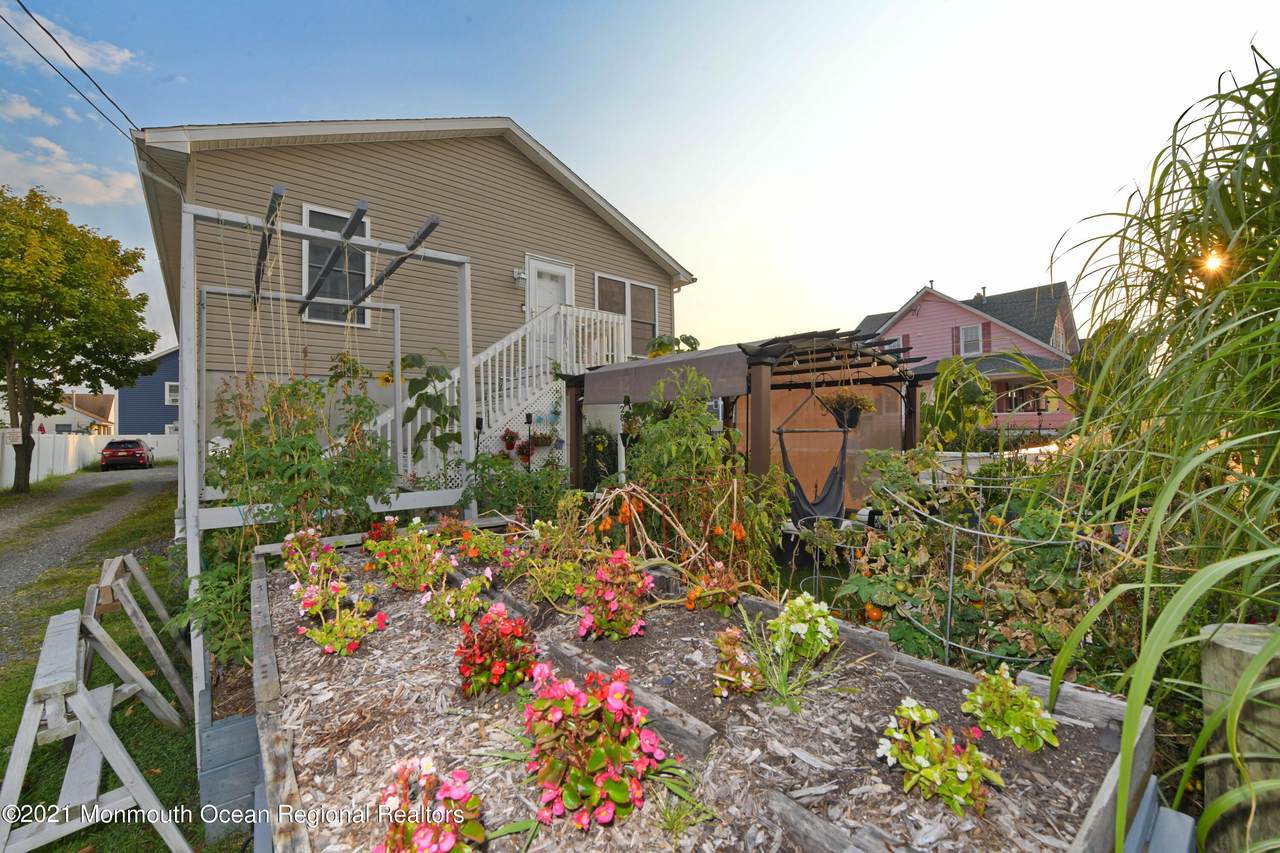 28 Central Avenue - Photo 1
