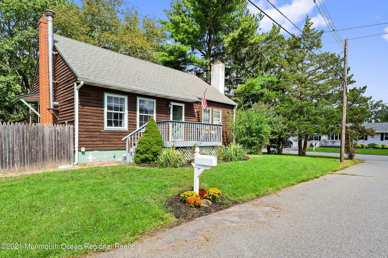 6 Center Road - Photo 1