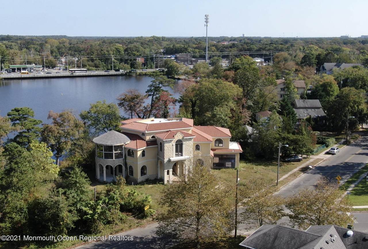 123 Lake Drive - Photo 1