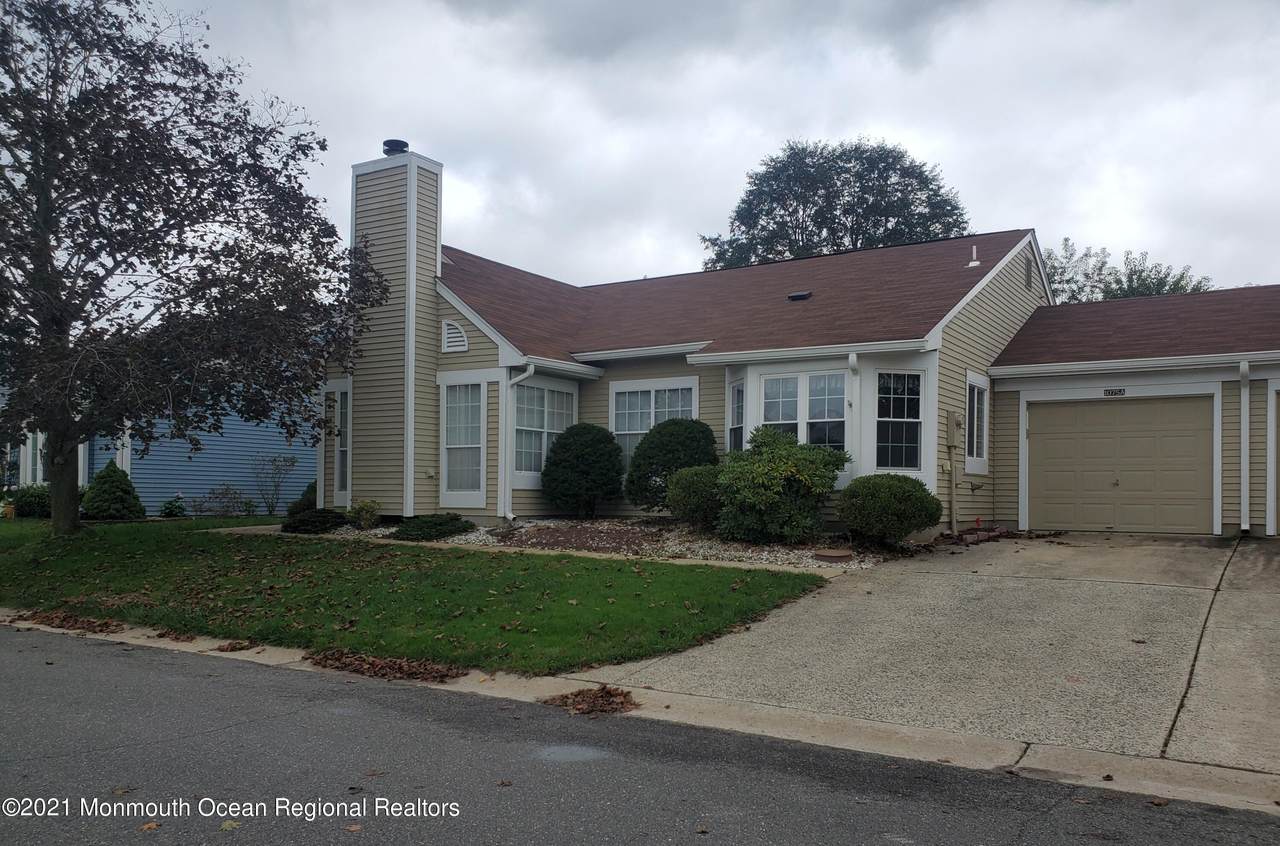 1075 A Buckingham Drive - Photo 1