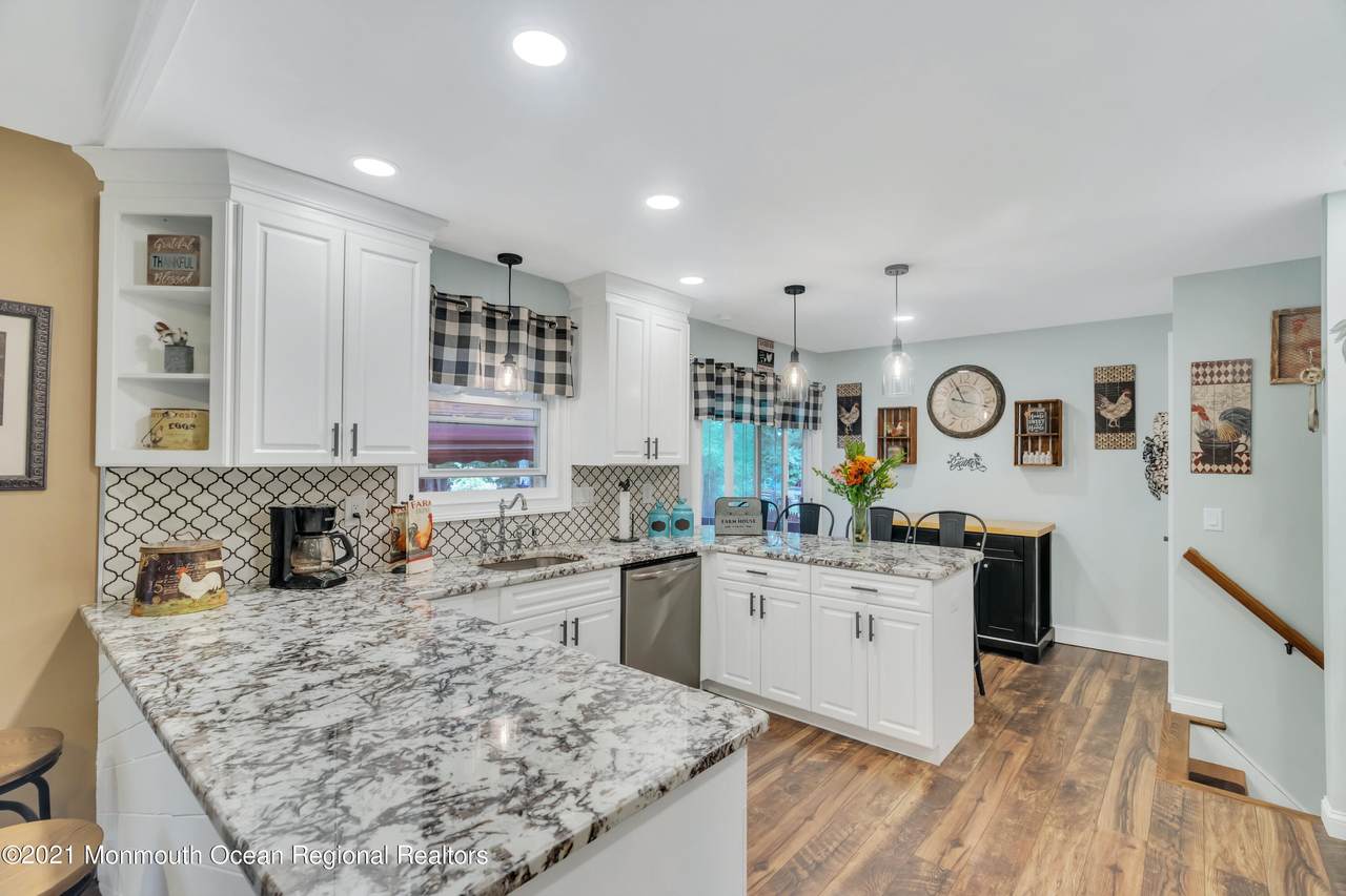 310 Dallas Drive - Photo 1