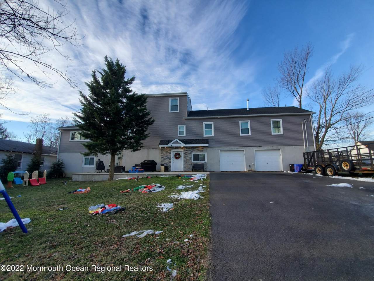206 Center Avenue - Photo 1