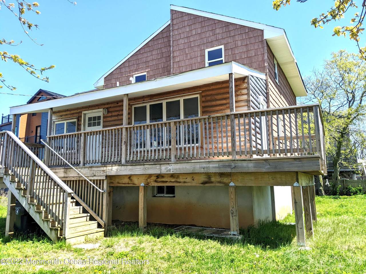 234 Beach Avenue - Photo 1